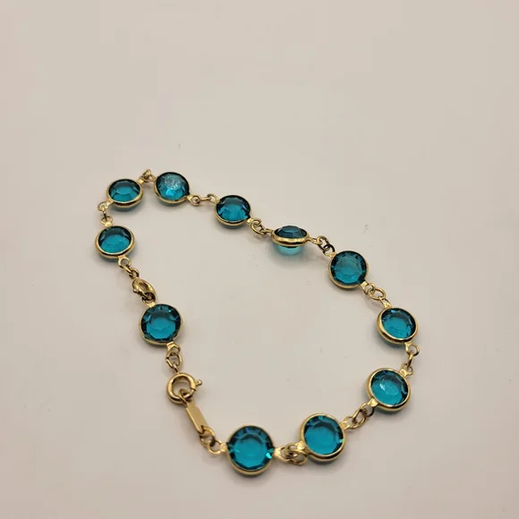 Vintage Swavorski Dark Blue Circle Crystal Gold tone Bracelet